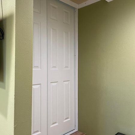 Private Room In La With Free Wifi And Tv With Shared Kitchen Los Angeles Bagian luar foto